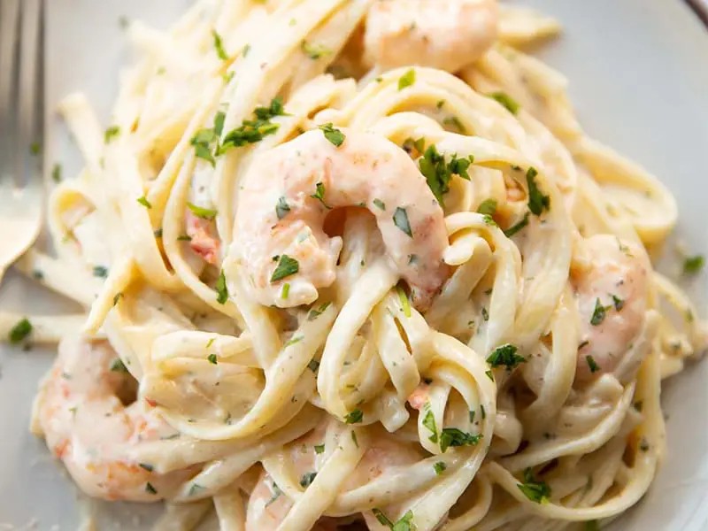 Linguine aux poireaux et aux crevettes