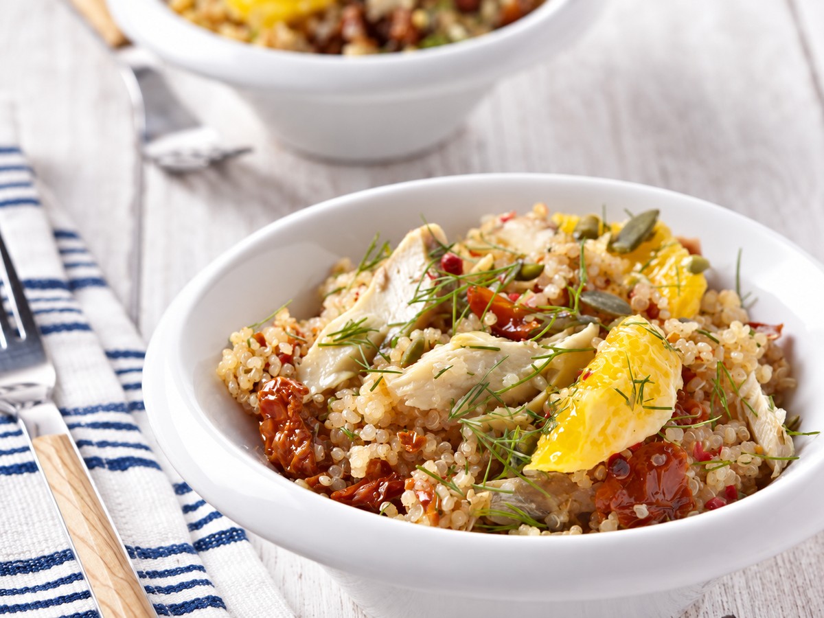 Salade de quinoa aux sardines à l’huile et à l’orange