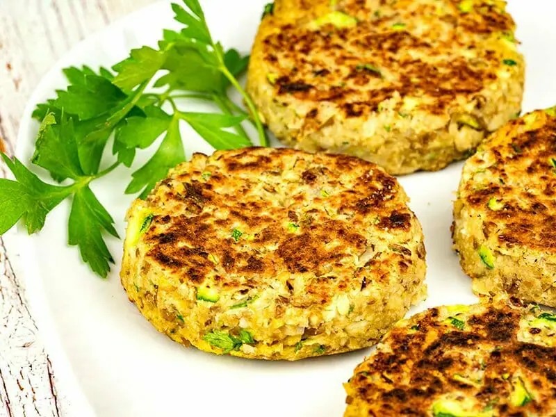 Steaks lentilles, pois chiches, courgettes